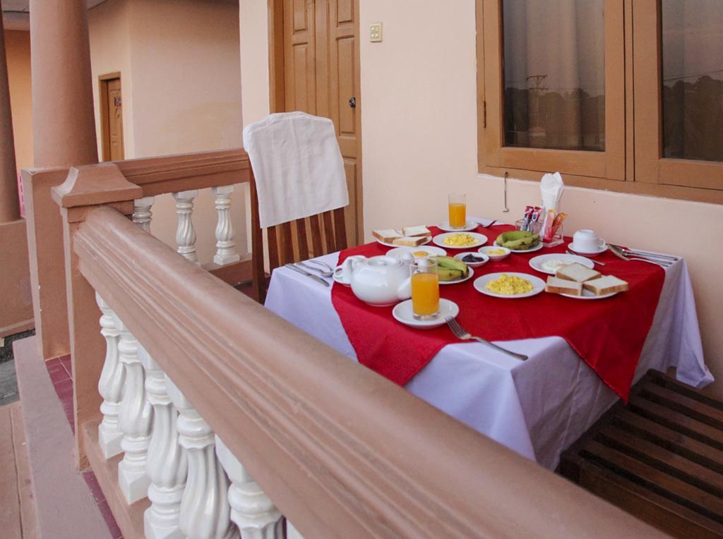 Hotel Ramonar Кало Экстерьер фото